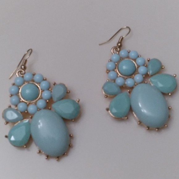 Elegant Earrings, Light weight, Made in Europe - Picture 2 of 3